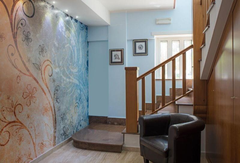 Hotel Villa Aurora ลาตินา ภายนอก รูปภาพ